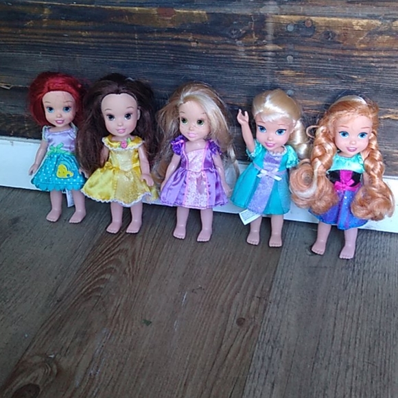 Disney petite princess dolls bundle Frozen
